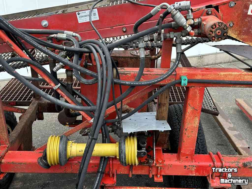 Leek harvester Dewulf preirooier