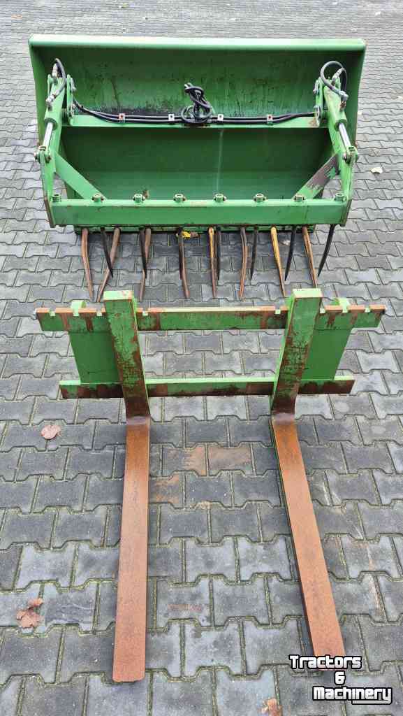 Front-end loader bucket / Front loader bucket John Deere Set van voorlader bak, mestgrijper en palletlepelbord, euro