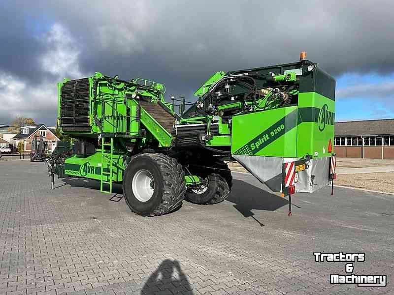 Potato harvester AVR Spirit 9200 Aardappelrooier