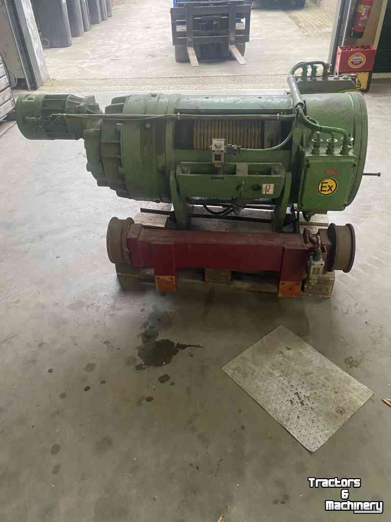 Other transport and industrial equipment and accessories  Lier