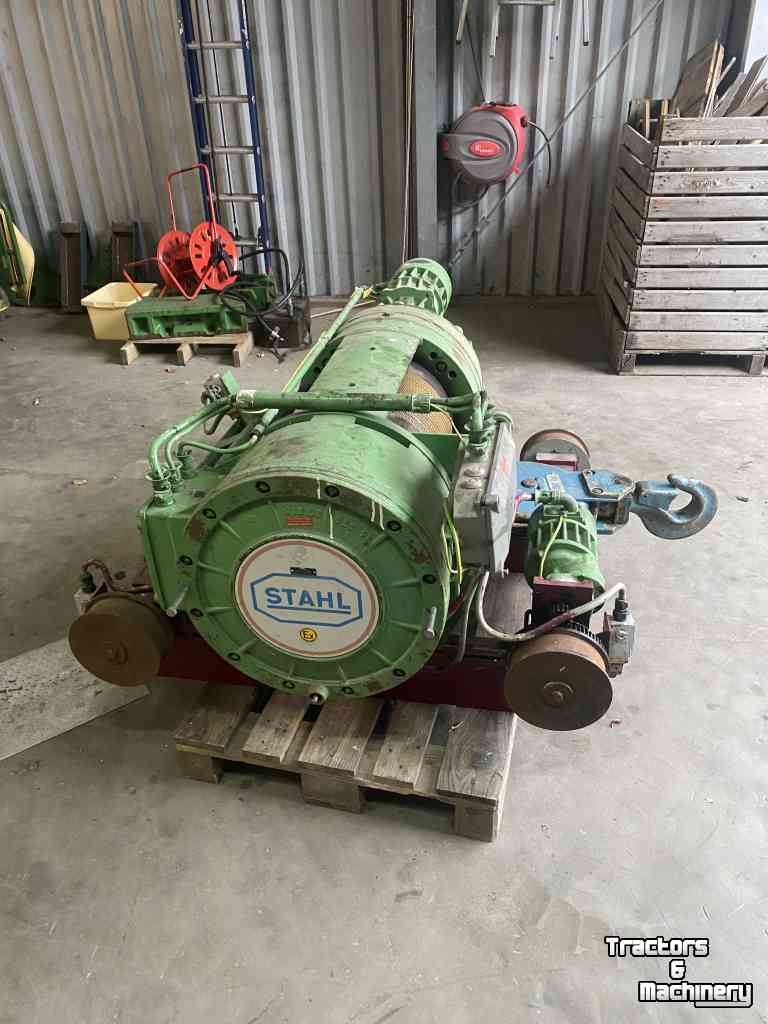 Other transport and industrial equipment and accessories  Lier