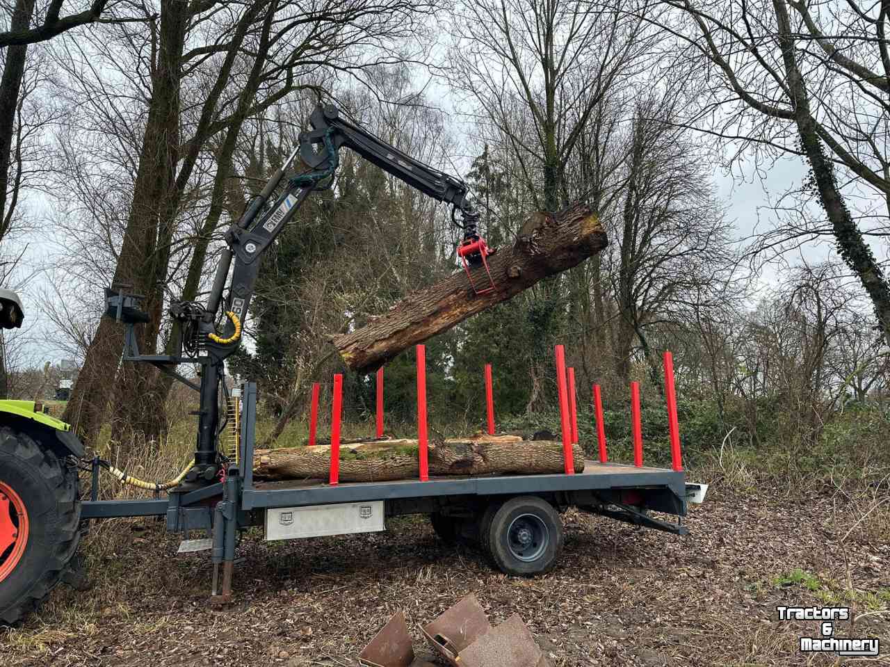 Tree transporter  bomenwagen/bomenuitrijwagen