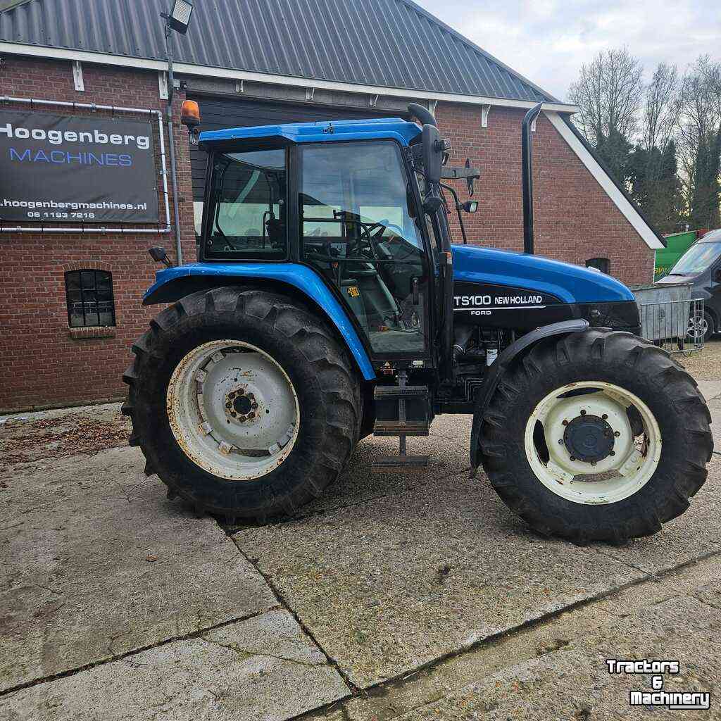 Tractor New Holland TS100