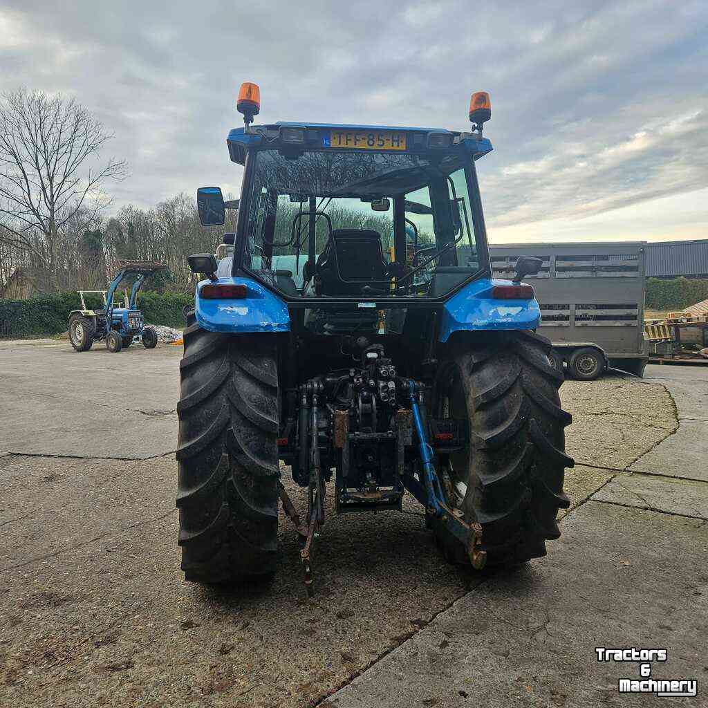 Tractor New Holland TS100