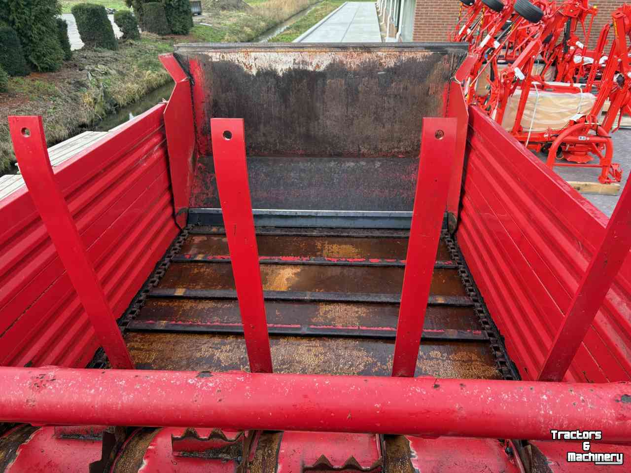Silage-block distribution wagon Schuitemaker AMIGO 30S
