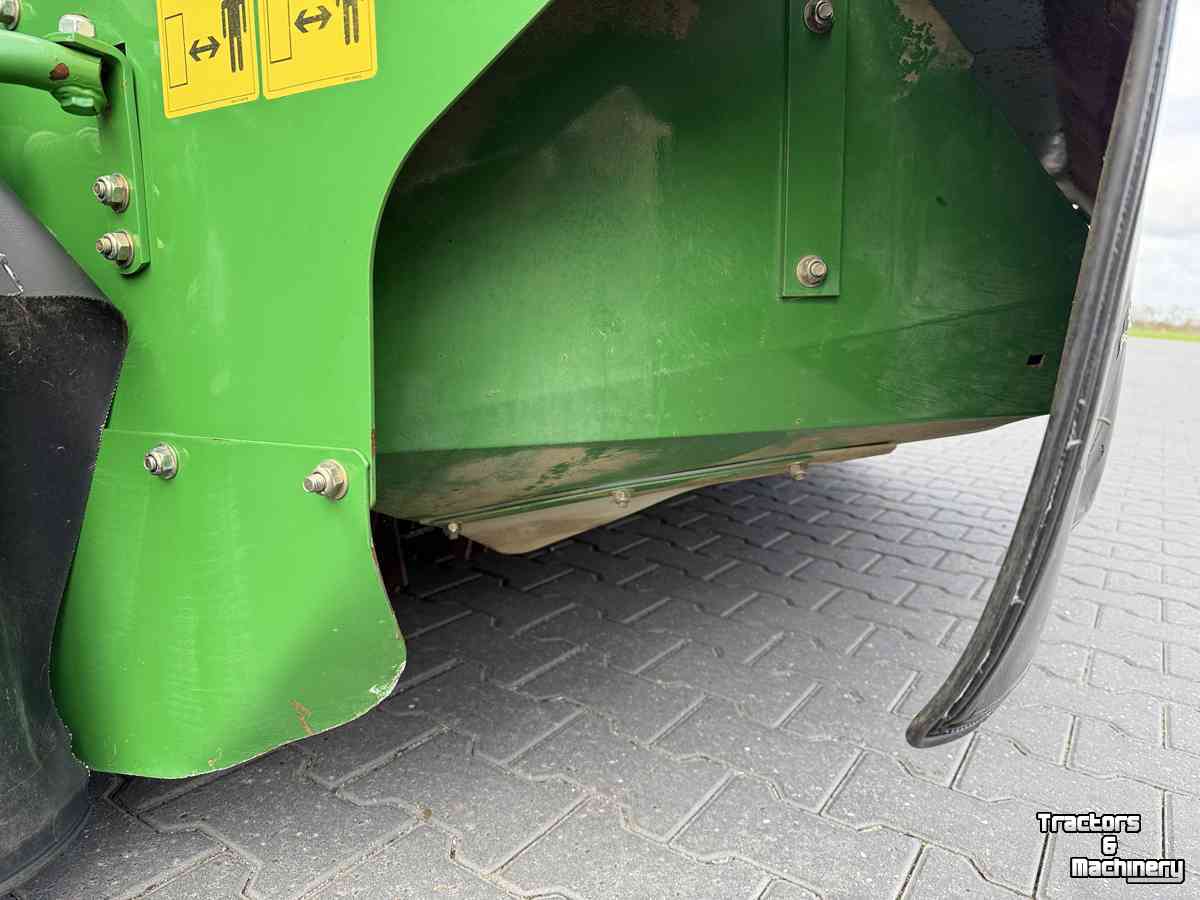 Mower John Deere 328 DISC maaier