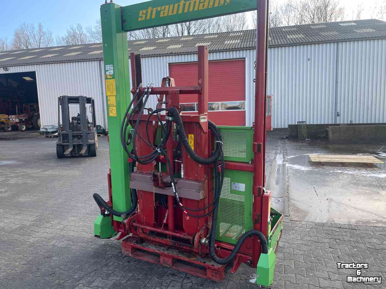Silage block-cutter Strautmann HQ2500 met hefmast en hydr afschuiver
