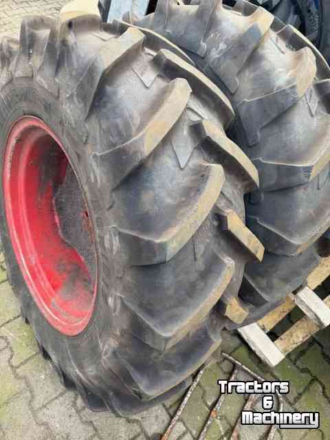 Wheels, Tyres, Rims & Dual spacers Alliance 13.6-24"op velg