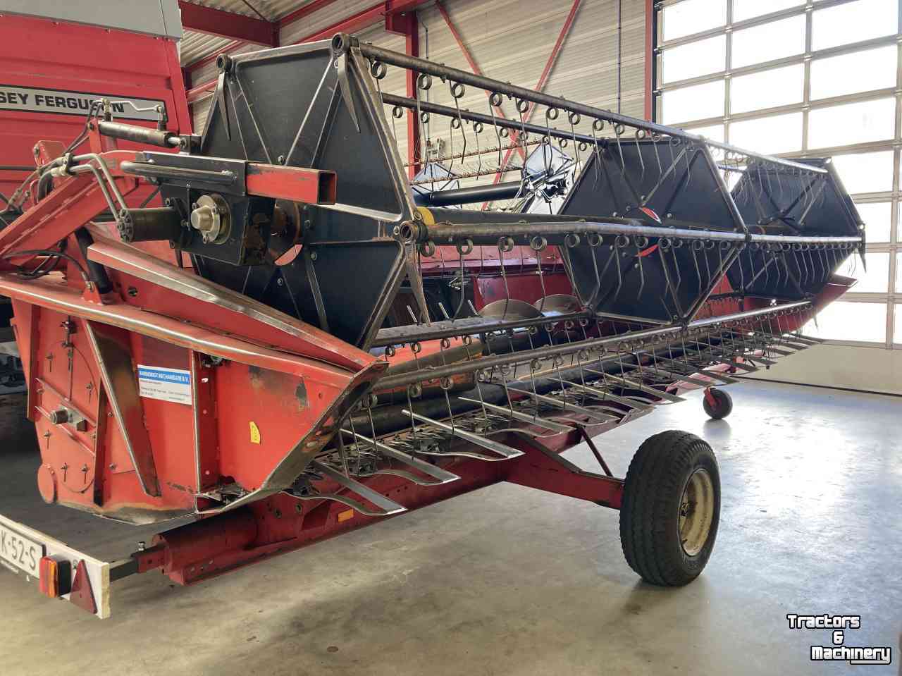 Combine Massey Ferguson 30 DV II