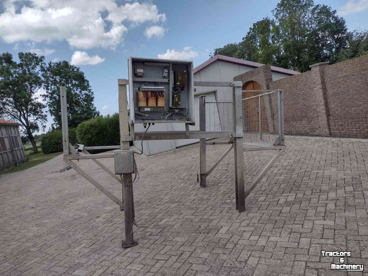 Conveyor  Magneetband en schakelkast/frame
