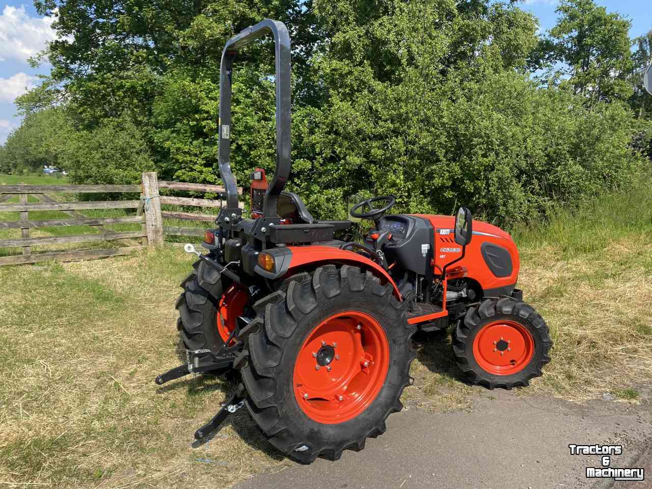 Horticultural Tractors Kioti CK3530 HST