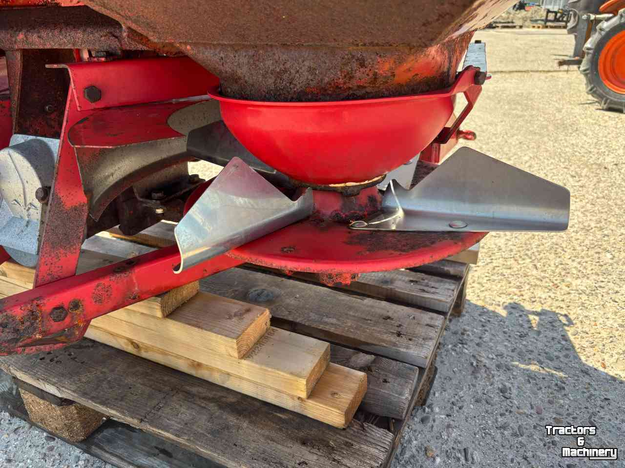 Fertilizer spreader Lely Centerliner CB 1600