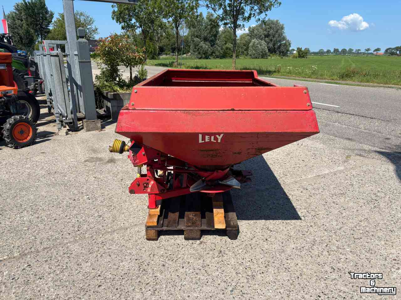 Fertilizer spreader Lely Centerliner CB 1600