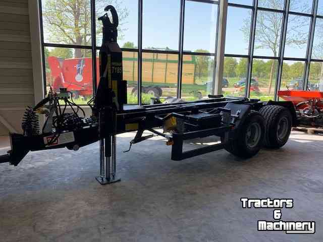 Hooked-arm carrier Pronar T185