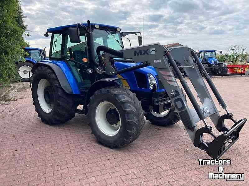 Tractor New Holland T5070 + Frontlader Mailleux T10