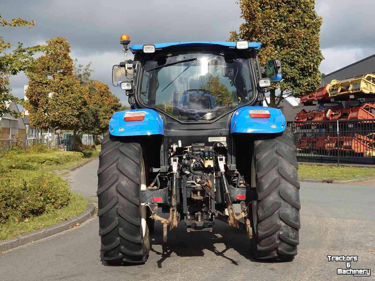 Tractor New Holland T6020 Plus