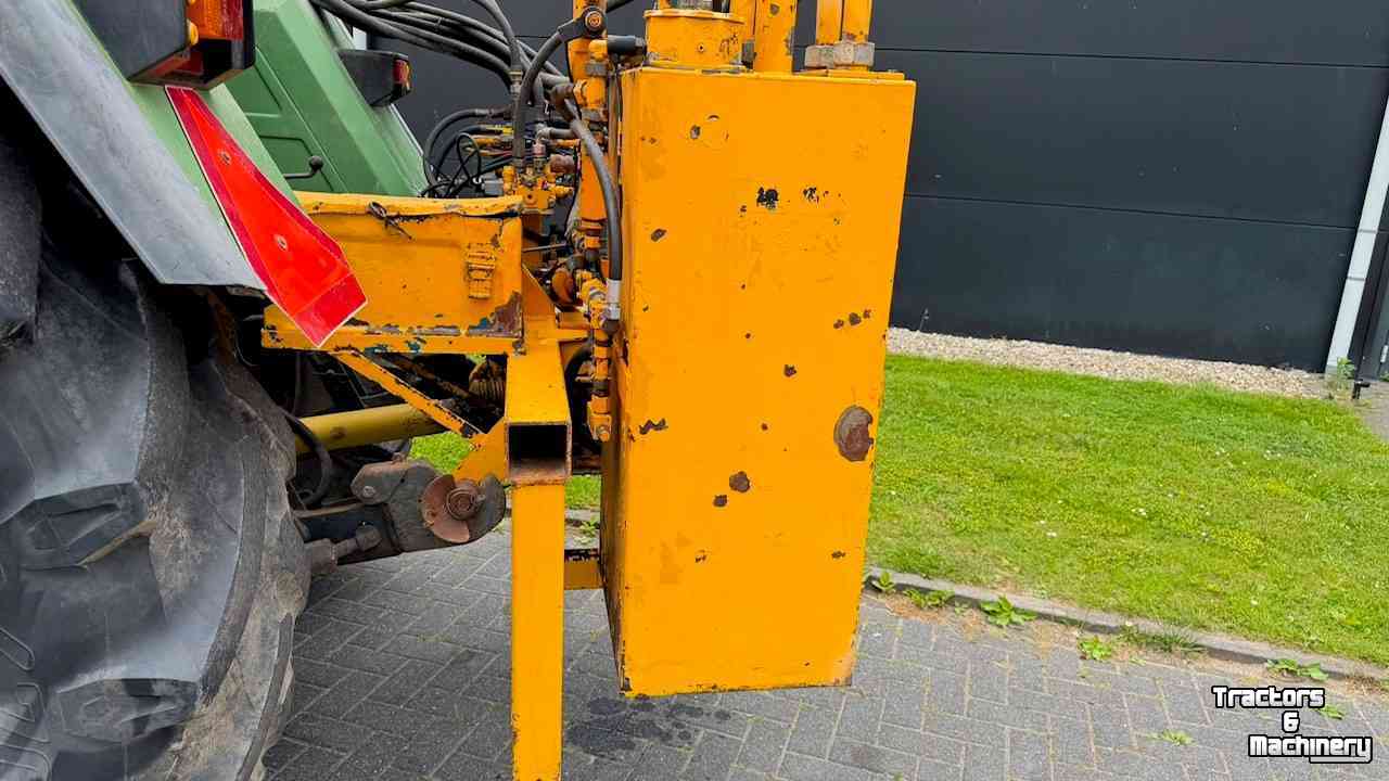 Tractor Fendt 311 LSA met Herder maaiarm