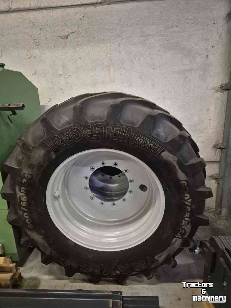 Wheels, Tyres, Rims & Dual spacers  600/65R34  + 710/75R42