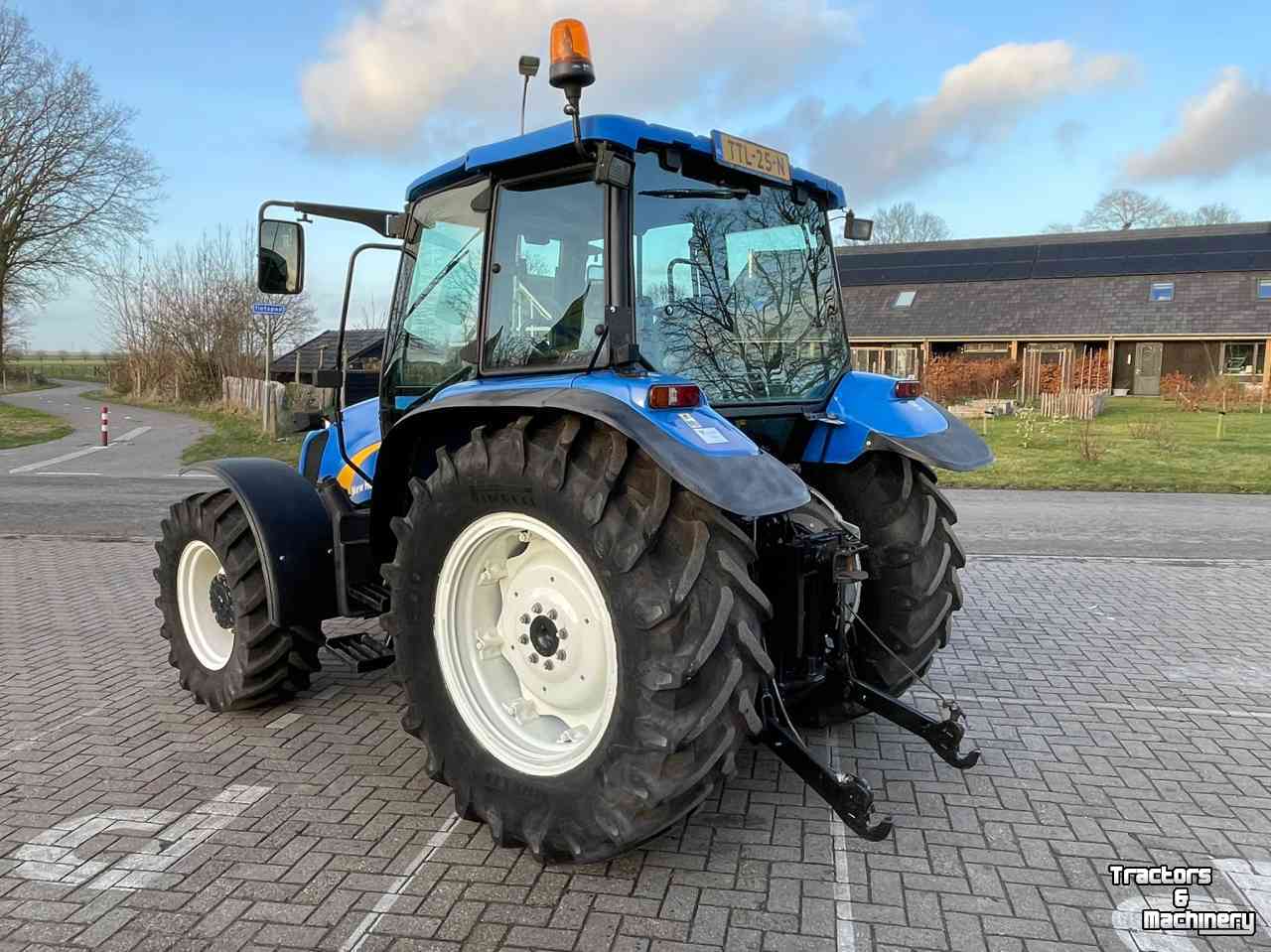 Tractor New Holland TL90A