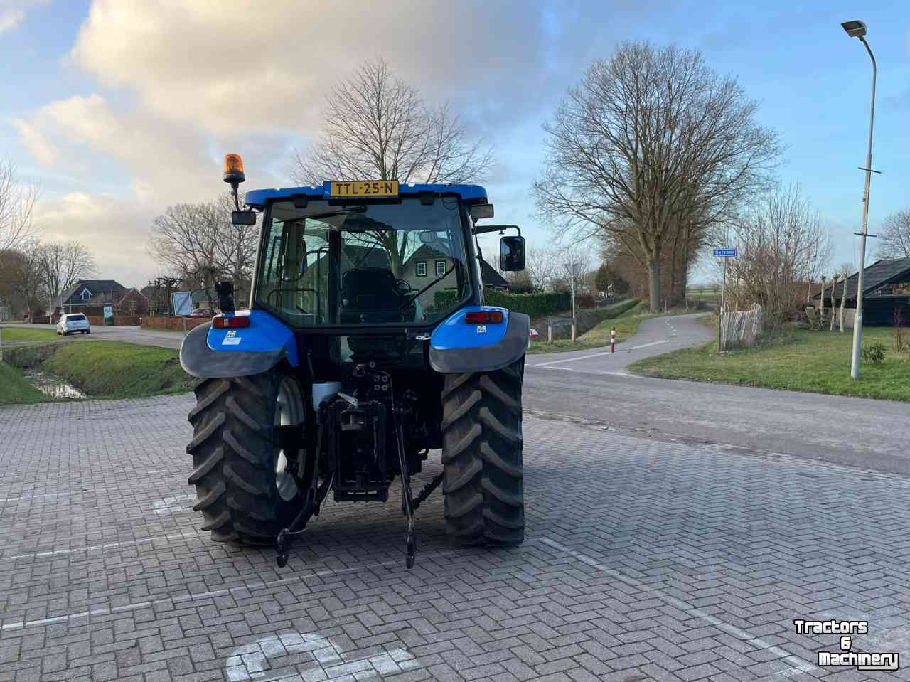 Tractor New Holland TL90A