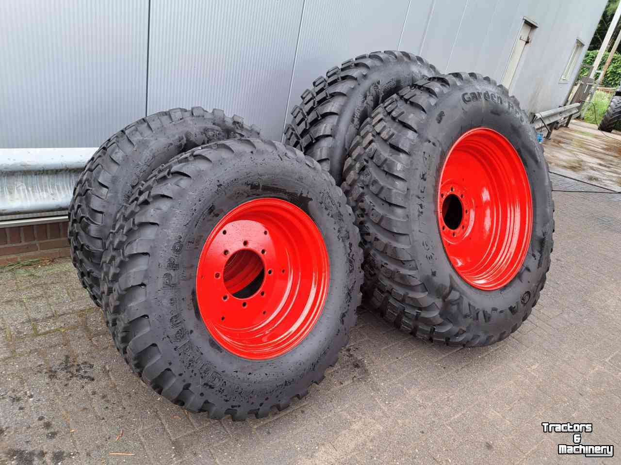 Wheels, Tyres, Rims & Dual spacers Galaxy 480/70R34 + 380/70R24
