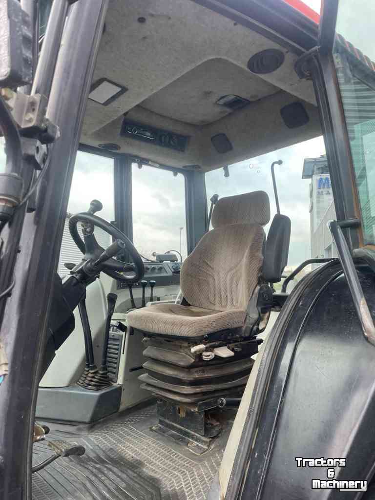 Tractor Valtra T120 tractor