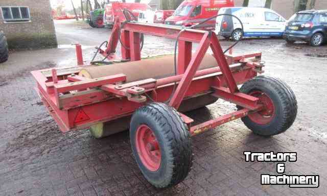 Grassland roll  Landrol met Wielstel