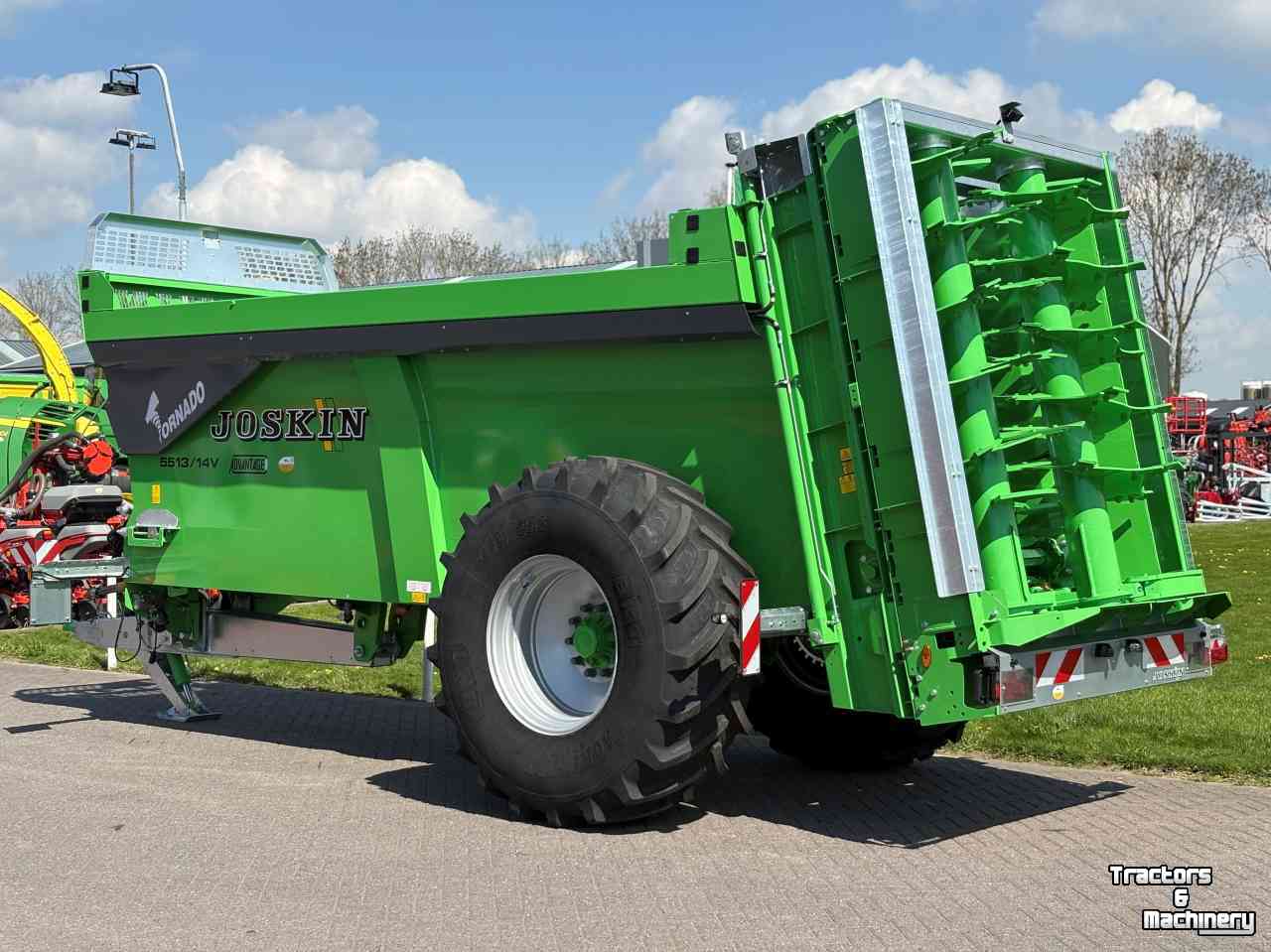 Manure spreader Joskin TORNADO 3 5513/14V