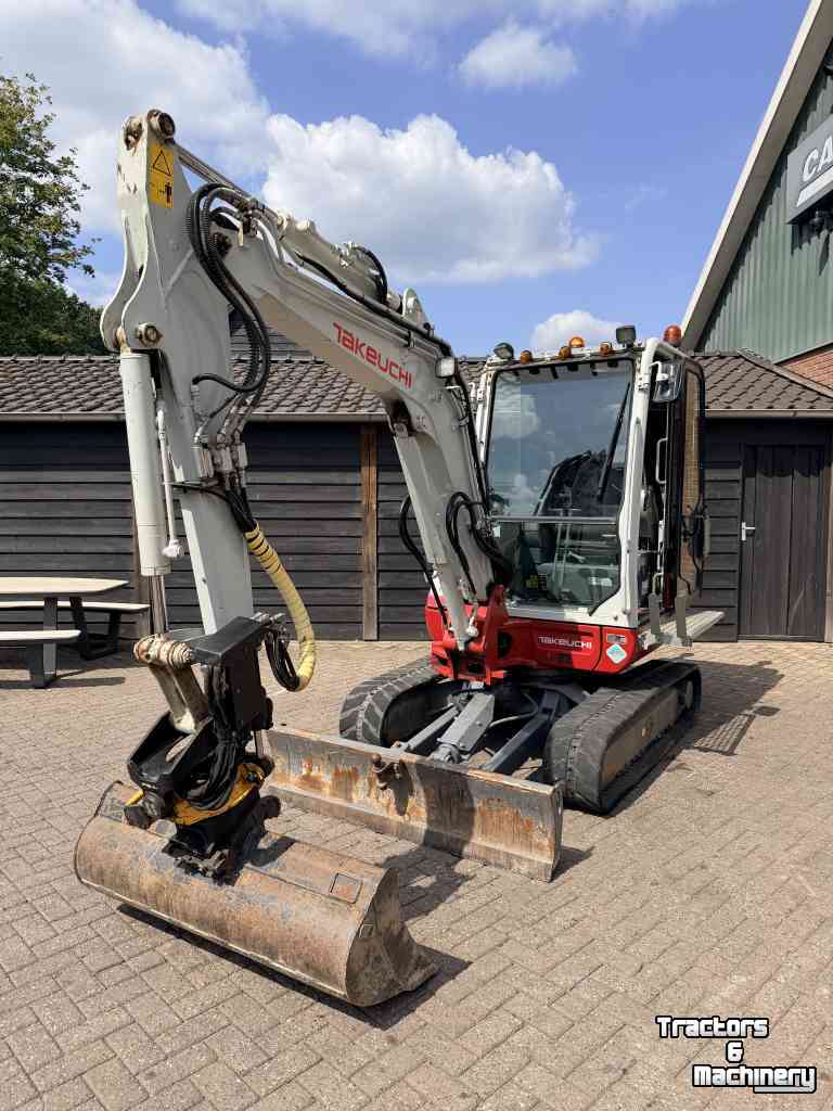 Mini-Excavator Takeuchi tb235-2