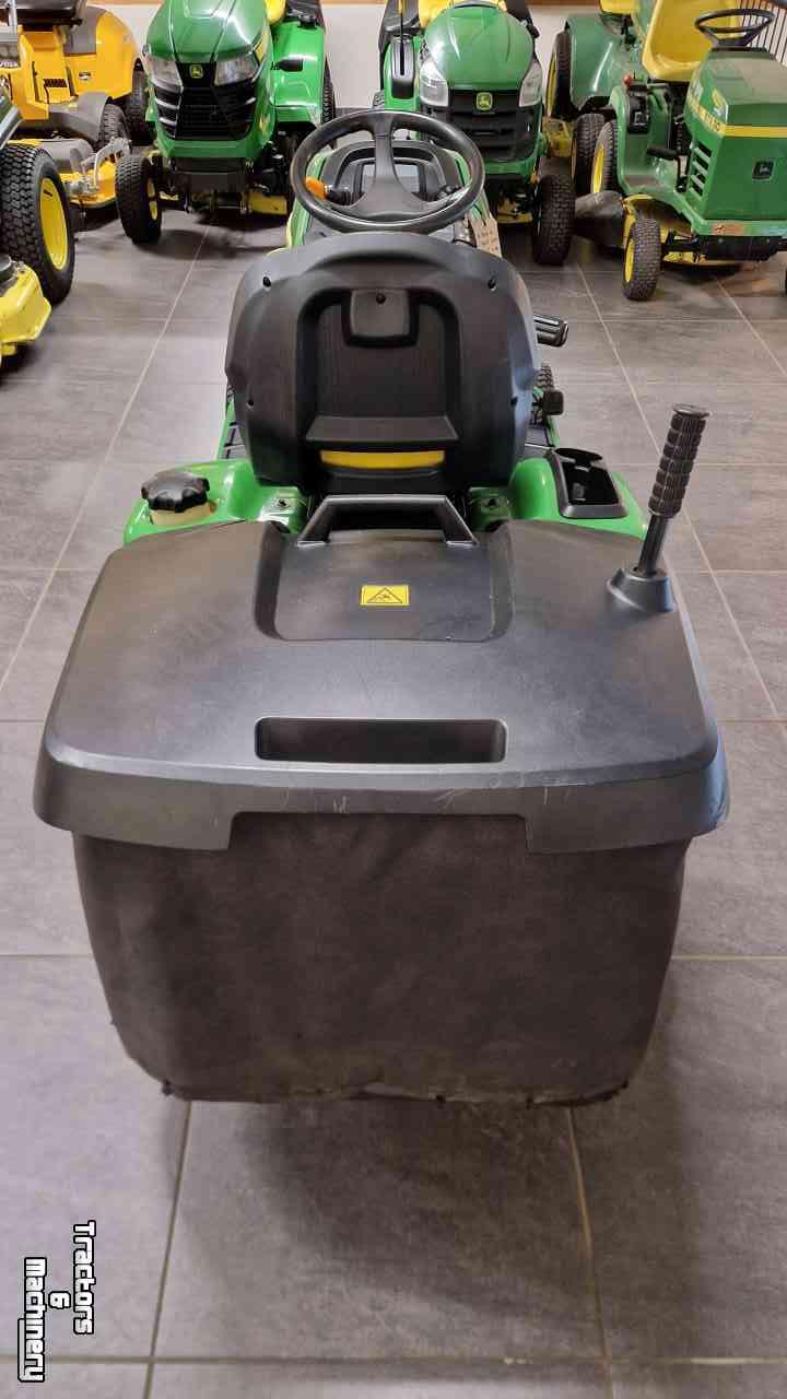 Ride-on mower John Deere X300R