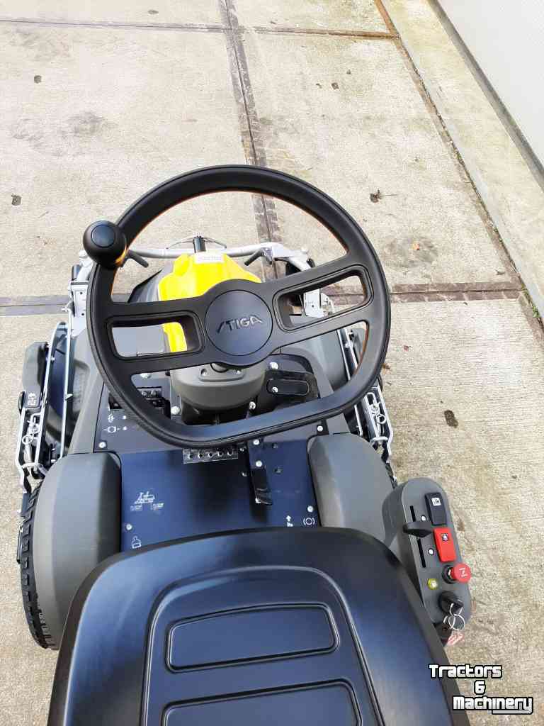 Ride-on mower Stiga Stiga Park 500 WX  frontmaaier  zitmaaier