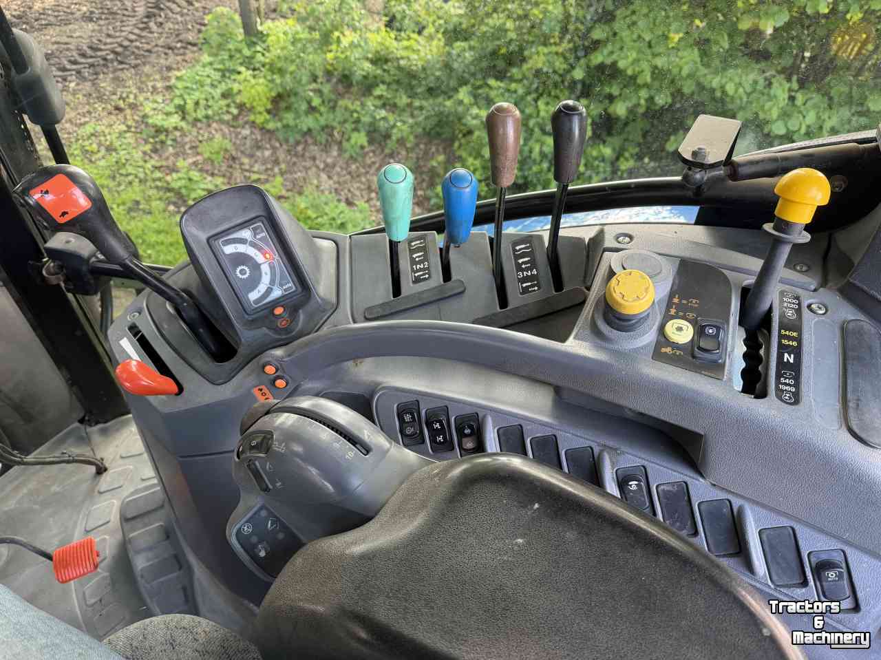 Tractor New Holland TS100A