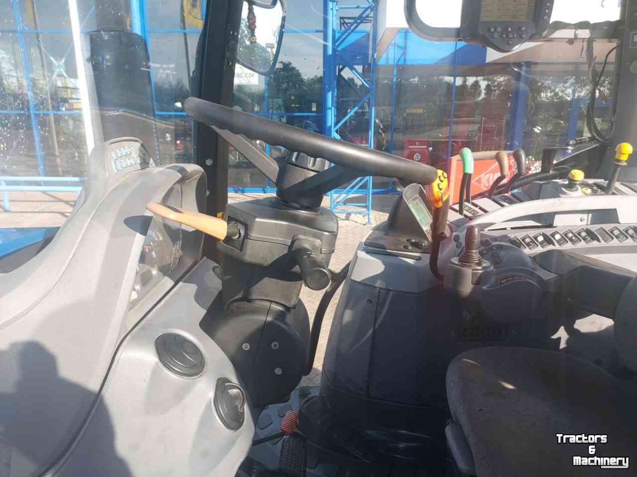 Tractor New Holland T7040
