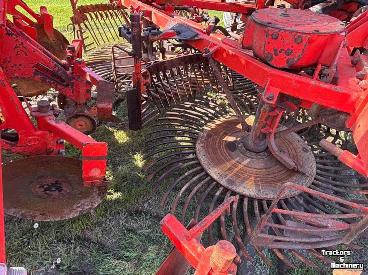 Sugar beet harvester Matrot M41
