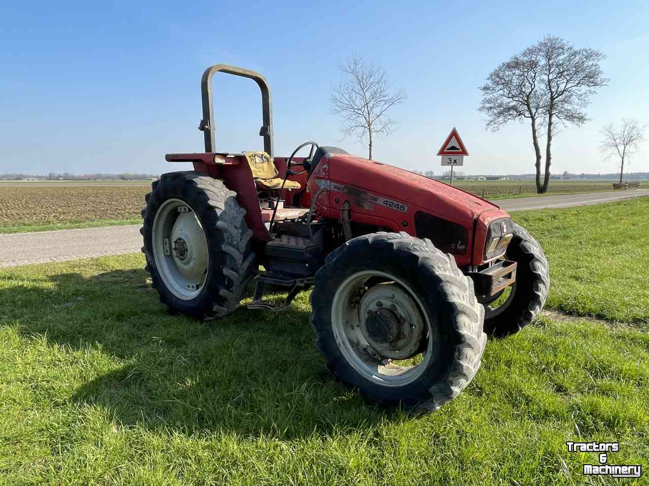 Tractor Massey Ferguson 4245