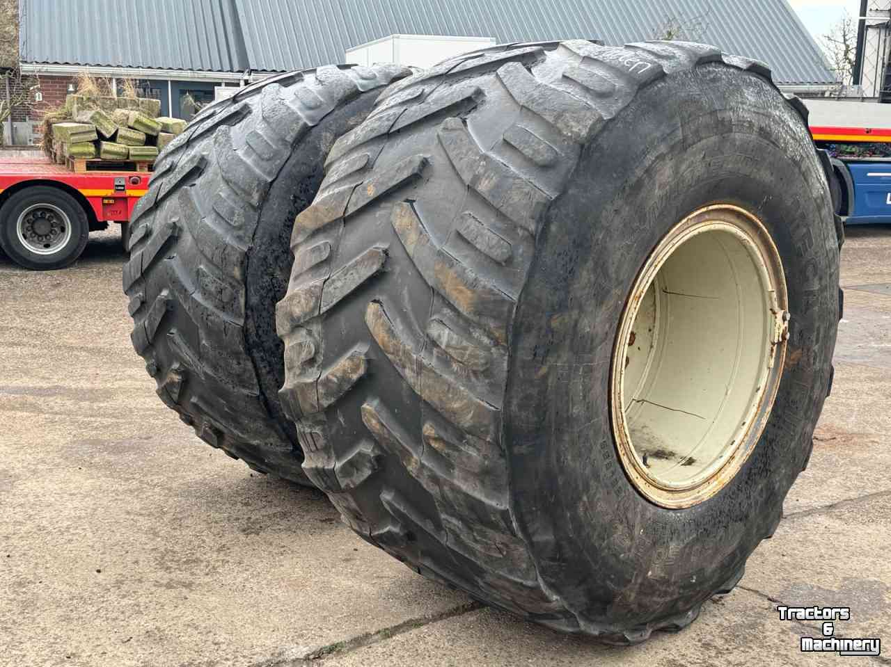 Wheels, Tyres, Rims & Dual spacers Michelin 1050/50R32