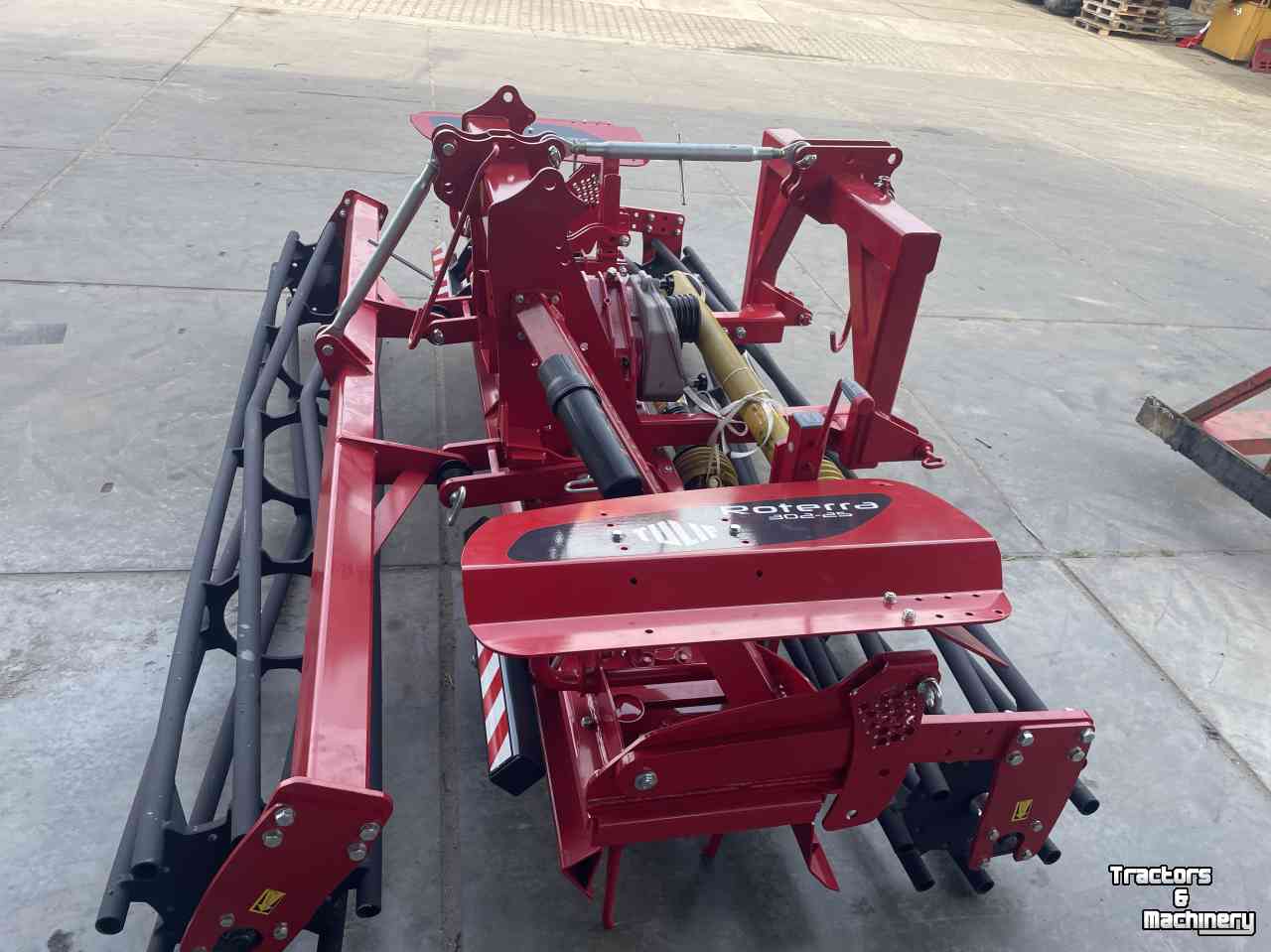Rotary Harrow Tulip 302/25 front kopeg met v-rol voor en achter