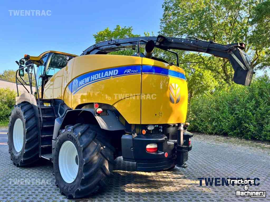 Forage-harvester New Holland FR 700