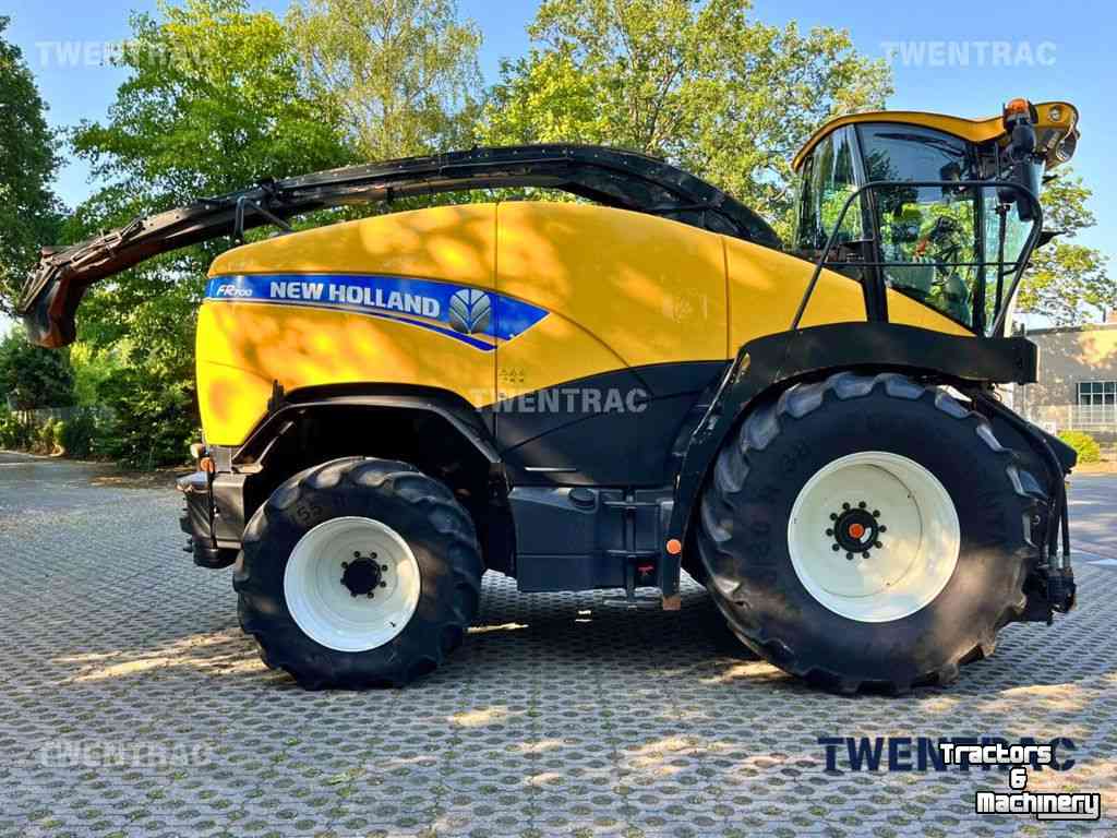 Forage-harvester New Holland FR 700
