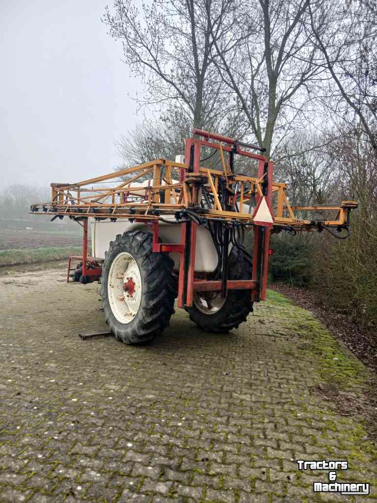 Fieldsprayer pull-type Cebeco 3027