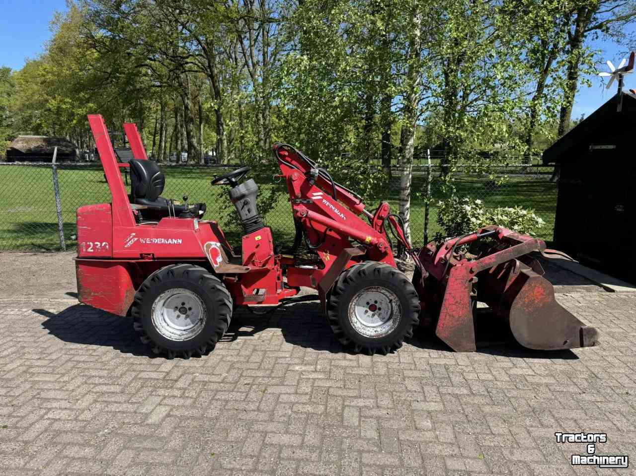 Wheelloader Weidemann 1230 shovel met vorken bak en mestklem