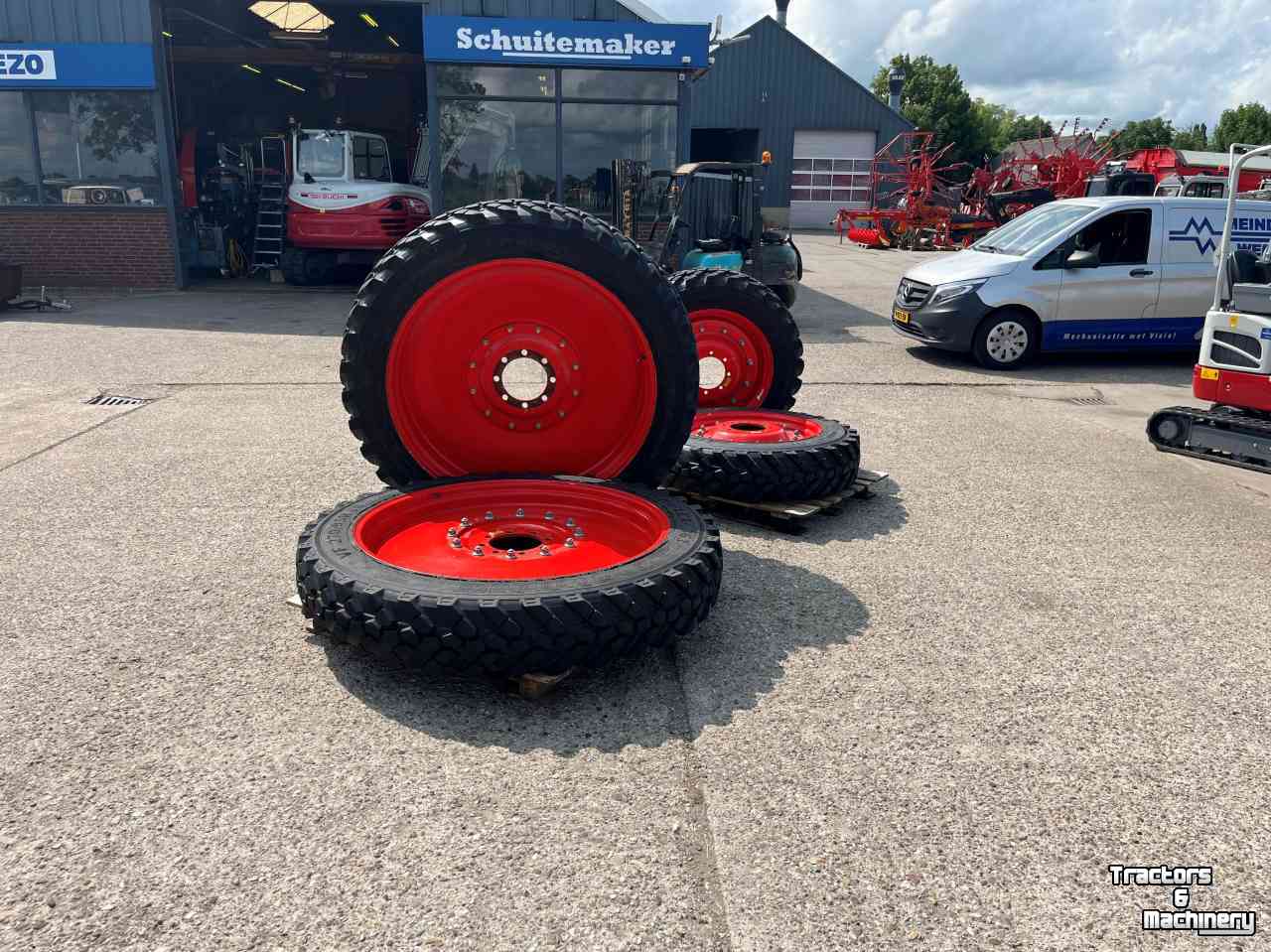 Wheels, Tyres, Rims & Dual spacers Alliance VF270/95R32 & VF270/95R48 AgriFlex+