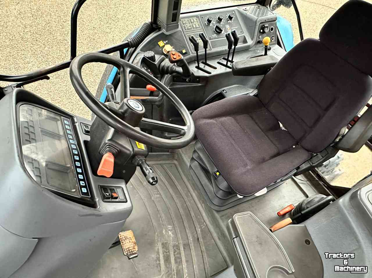 Tractor New Holland 8360