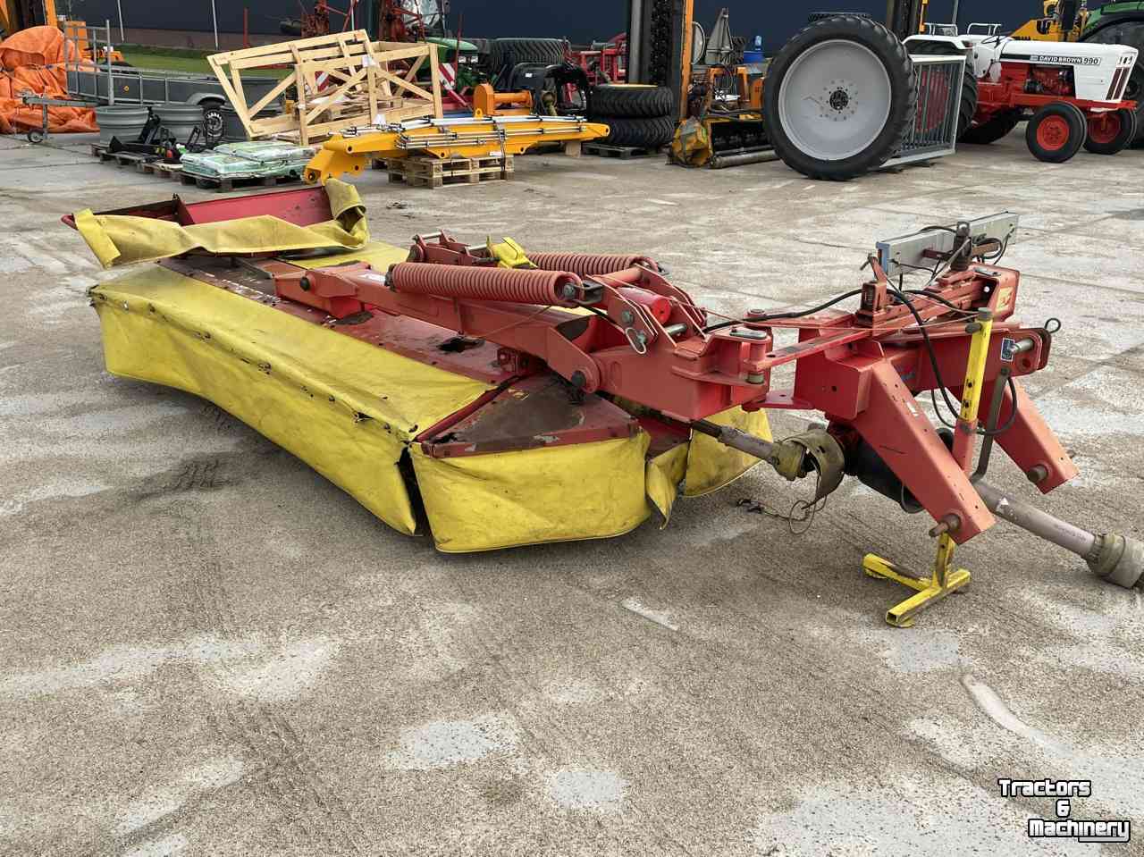 Mower Pottinger Novacat 305M