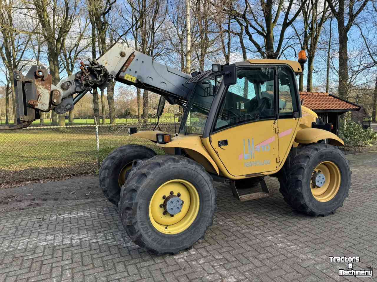 Telehandler New Holland LM410 Verreiker shovel