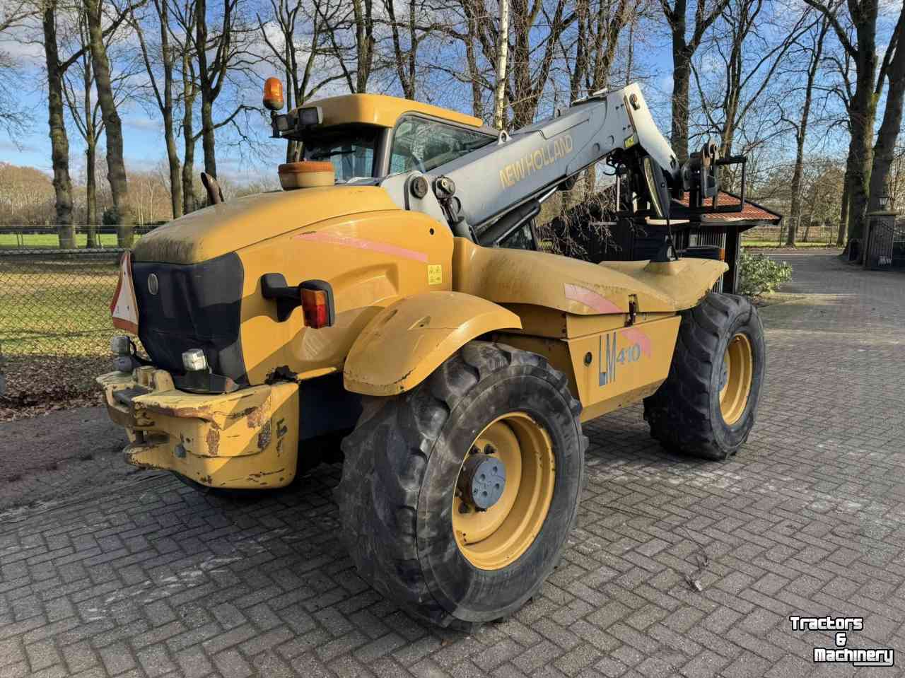 Telehandler New Holland LM410 Verreiker shovel