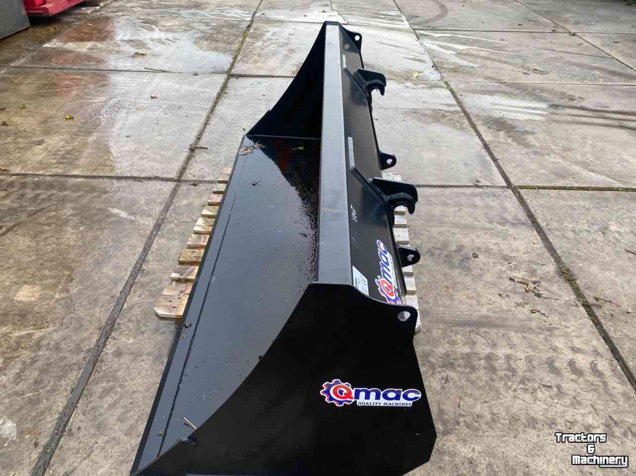 Front-end loader bucket / Front loader bucket Qmac voorladerbak grondbak 2.20