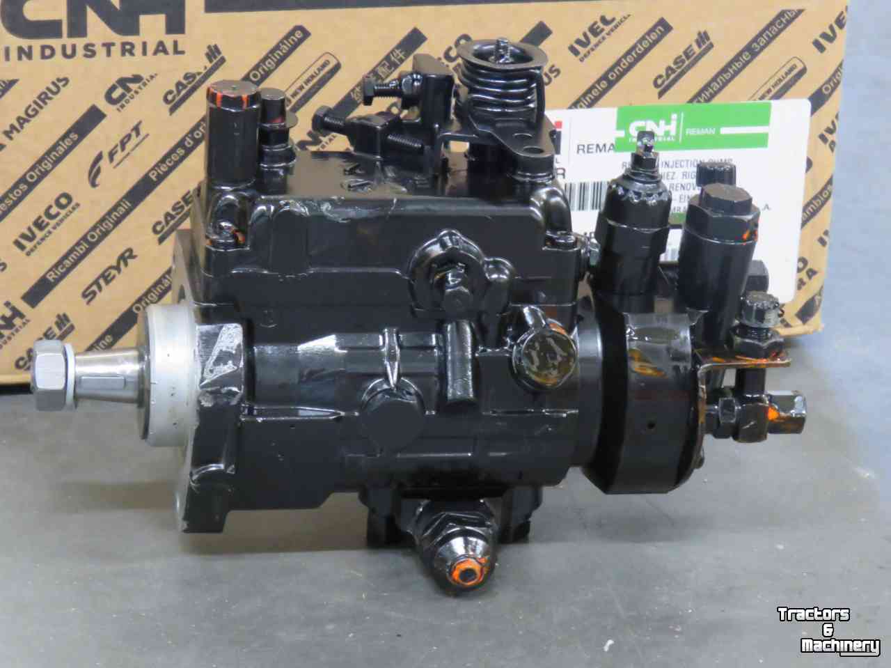 Tractor Ford Brandstofpomp FORD 10serie Parts nr:87801477R