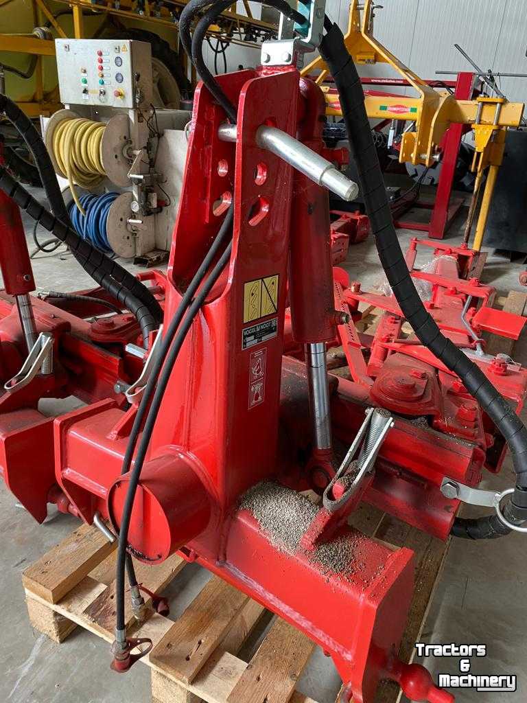 Diverse used spare-parts Vogel & Noot Ploeg onderdelen