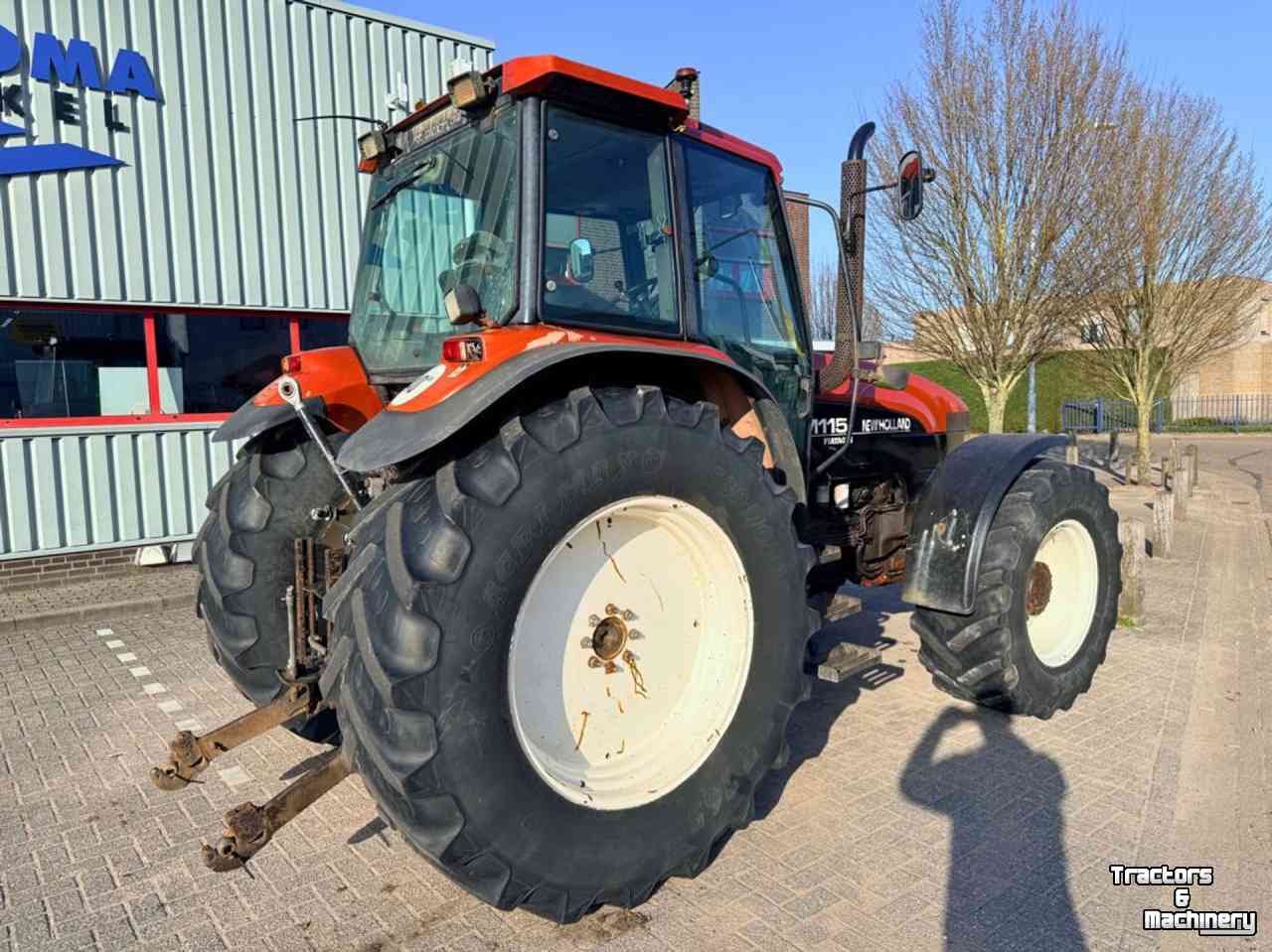Tractor New Holland M100 Dual Command
